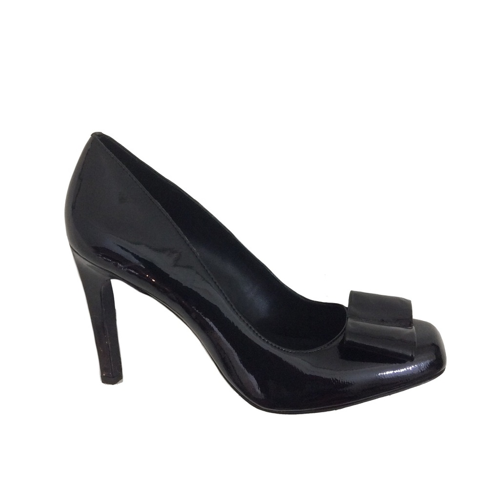 Elizabeth and James Black Bow Heels